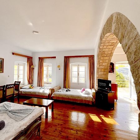 Отель Sea Horizon House Alexis Химара Экстерьер фото