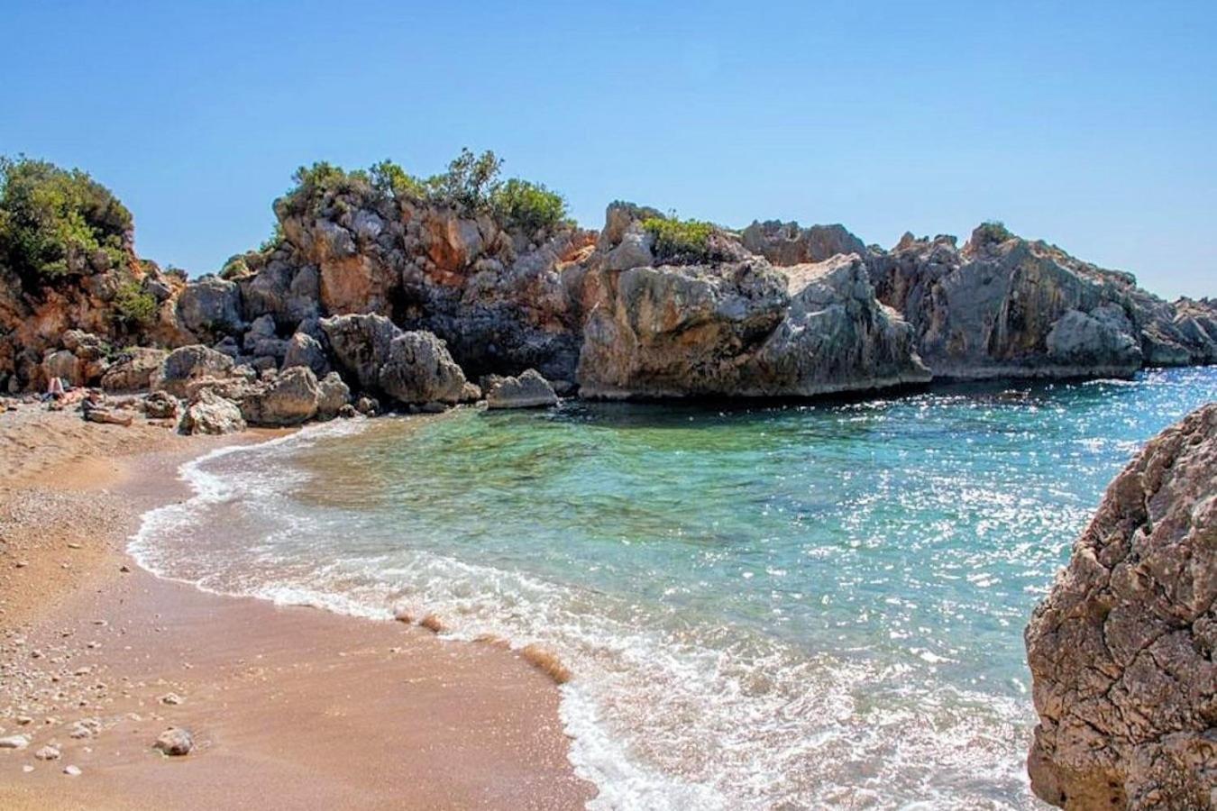 Отель Sea Horizon House Alexis Химара Экстерьер фото