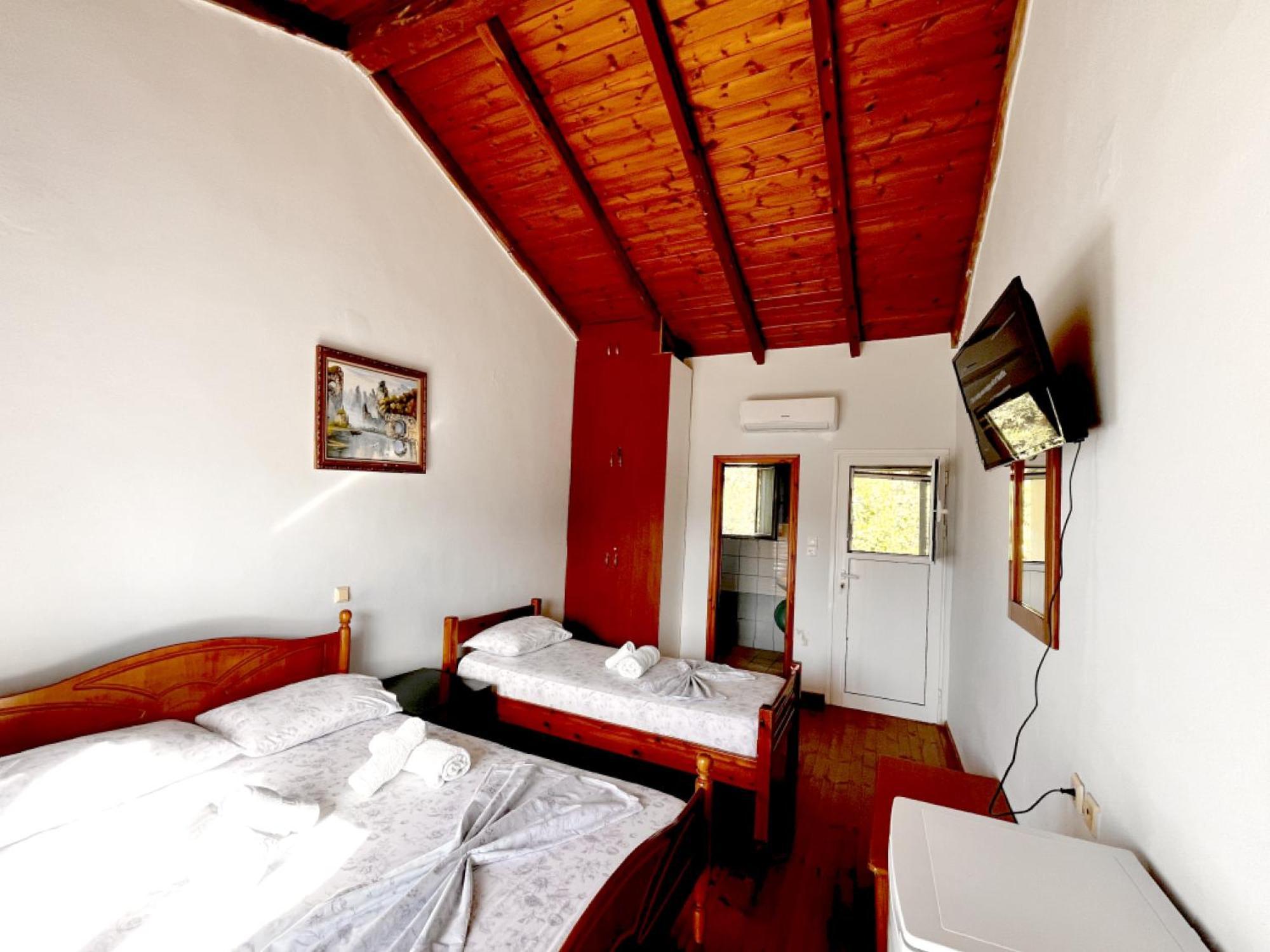 Отель Sea Horizon House Alexis Химара Экстерьер фото