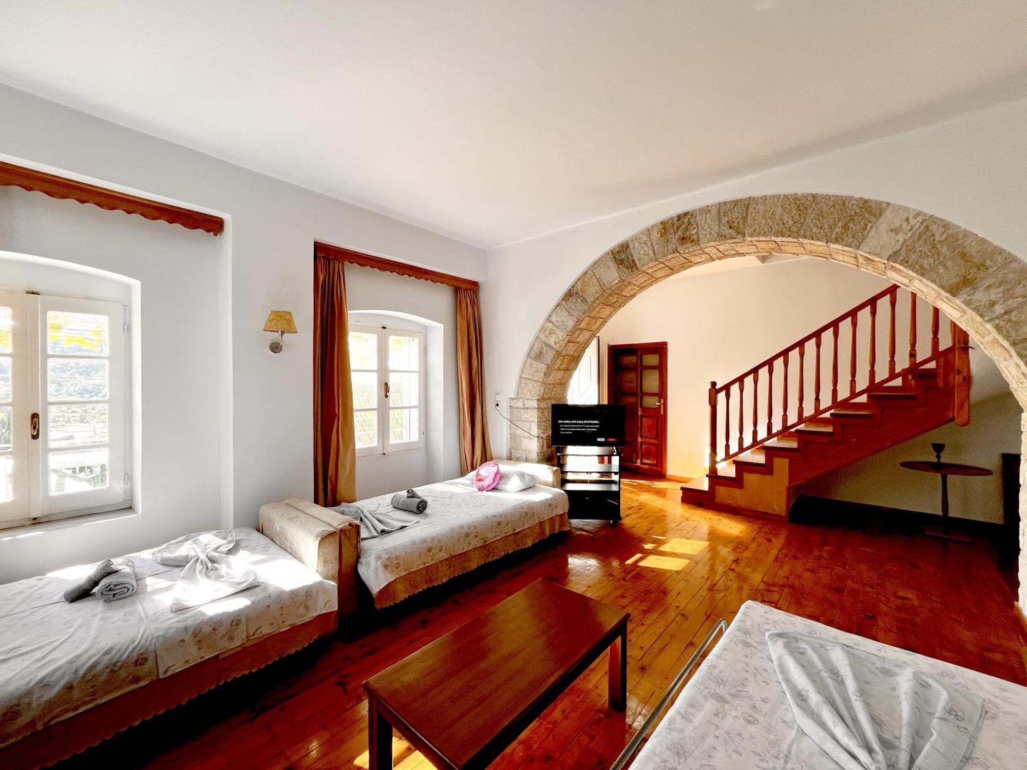 Отель Sea Horizon House Alexis Химара Экстерьер фото